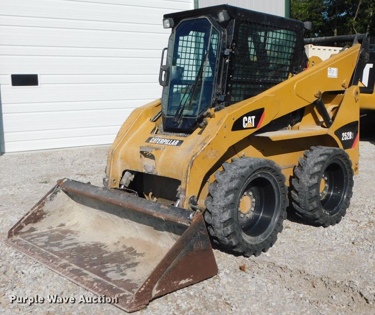 2013 Caterpillar 252B3  skid steer loader - DK8659
