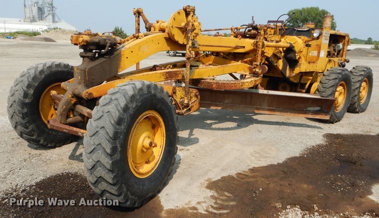 1961 Caterpillar 12E  rigid frame motor grader - DM4361