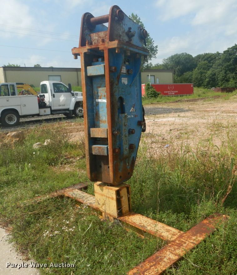 Okada OKB310  breaker - JI9491