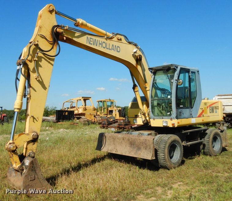 New Holland EW160  wheeled excavator - KI9688