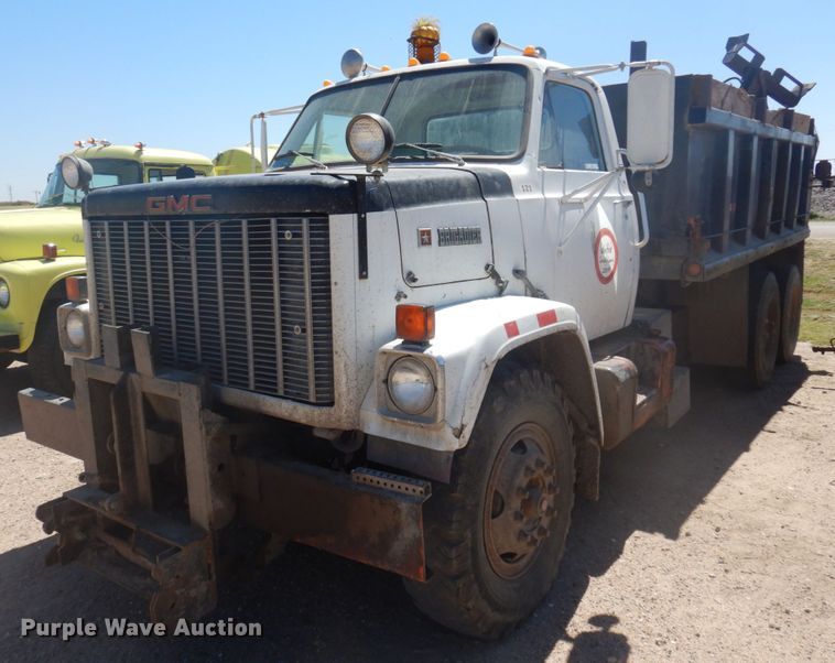1981 GMC Brigadier  dump truck - JZ9874