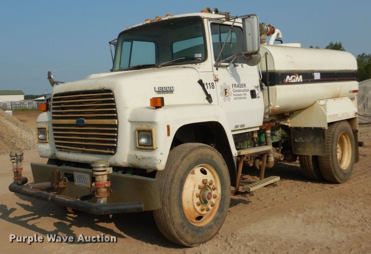 1994 Ford LN8000  water truck - DI1117