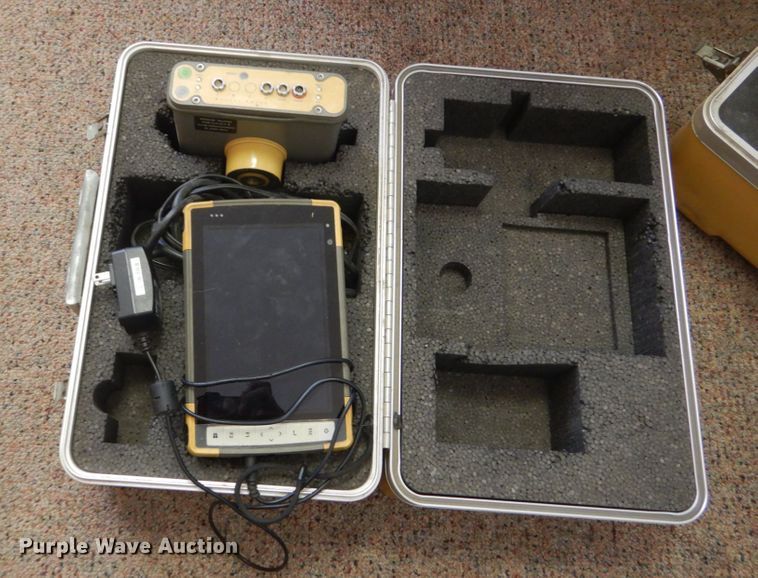 TopCon global positioning system - KO9709