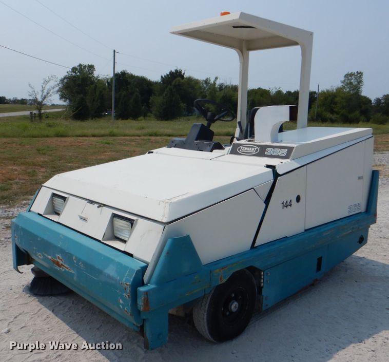 Tennant 365  sweeper - HT9432