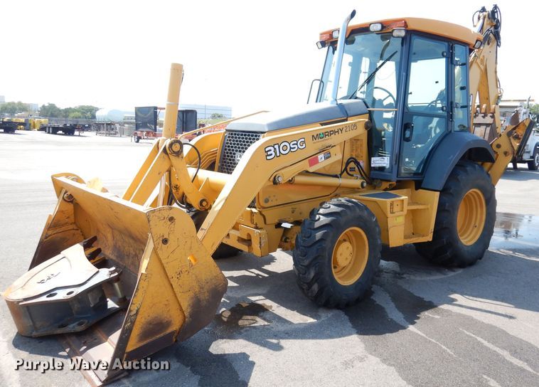 2005 John Deere 310SG  backhoe - DG0898