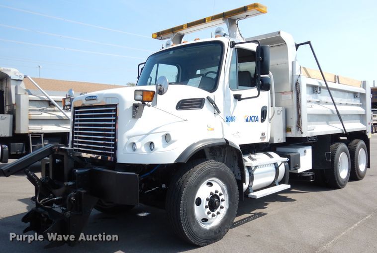 2012 Freightliner Business Class M2  dump truck - DG0907