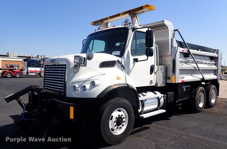 2012 Freightliner Business Class M2  dump truck - DN2025
