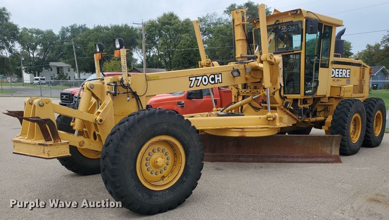 2001 John Deere 770CH  motor grader - KK9240