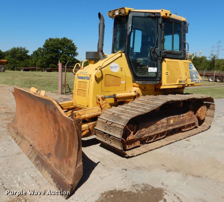 2011 Komatsu D51PX-22  dozer - DG1753