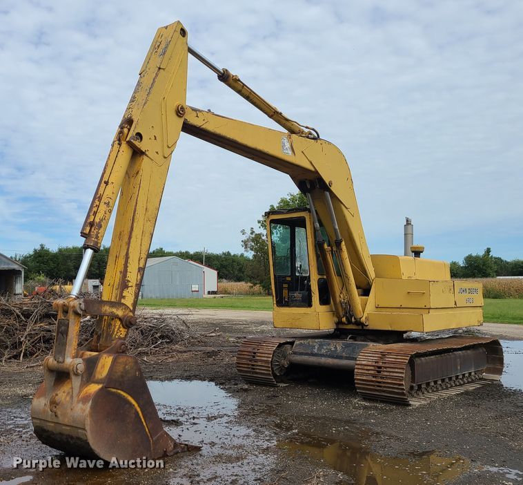 1980 John Deere 690B  excavator - DI6198