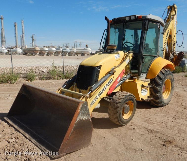 2012 New Holland B95B  backhoe - DJ8871