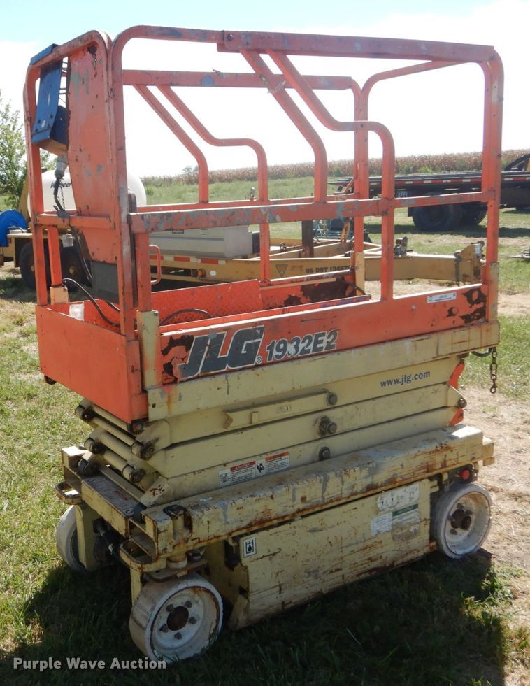 2001 JLG 1932E2  scissor lift - JG9139