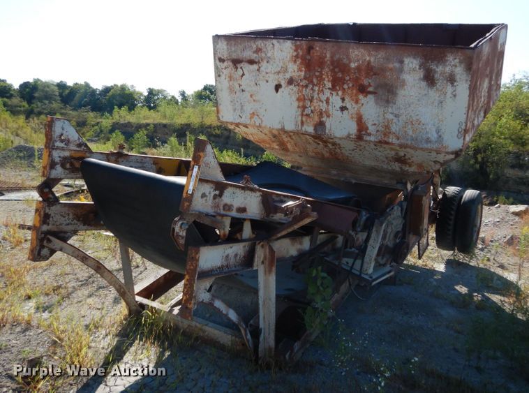 Peerless  rock bin and conveyor - KI9589