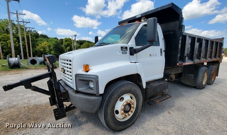2006 Chevrolet C8500  dump truck - KD9579