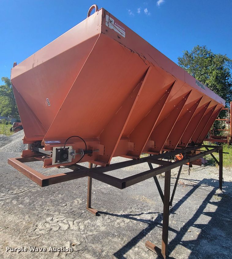 Bonnell BV-1550-CS  salt spreader - KQ9241