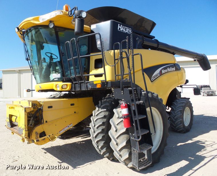 2004 New Holland CR960  combine - DA7164