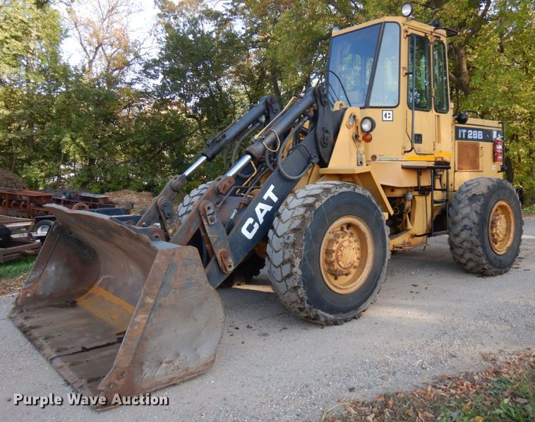 1987 Caterpillar IT28B  wheel loader - JQ9276