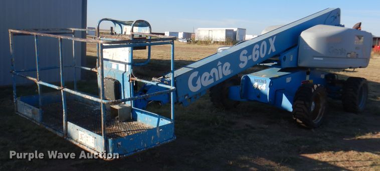 2011 Genie S-60X  boom lift - DI5354