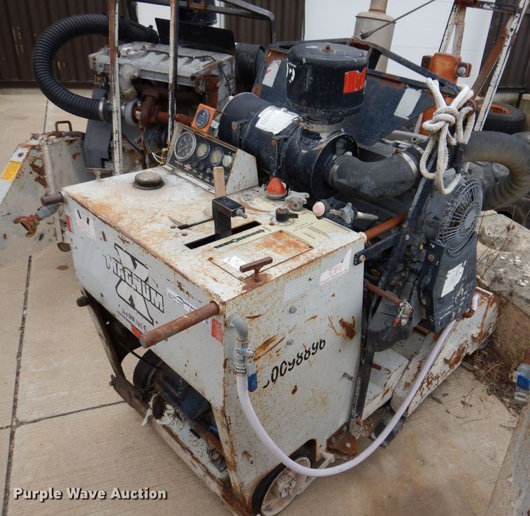 Magnum X  concrete saw - EV9347