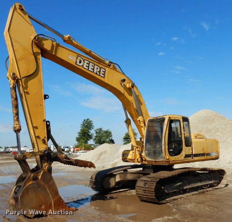 John Deere 230LC  excavator - KI9465