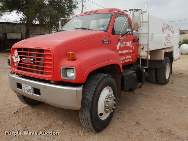 2000 GMC C7500  fuel truck - DJ8875