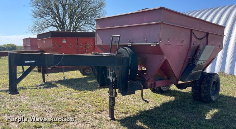 J&M 350-20  gravity wagon - JQ9428