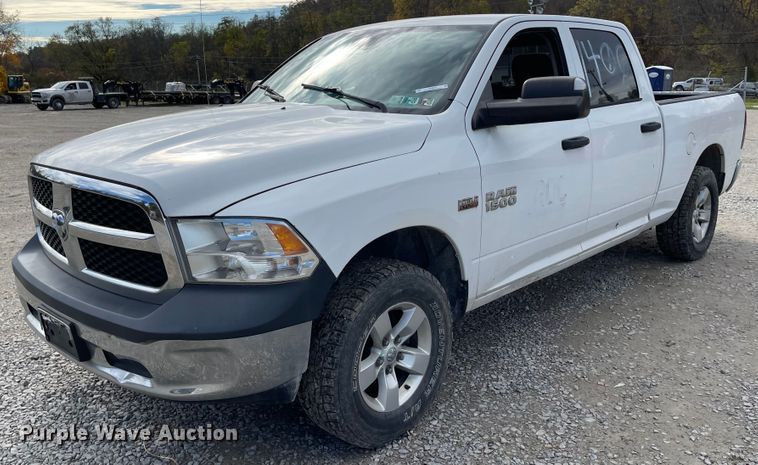 2014 Dodge Ram 1500  Crew Cab pickup truck - IK9632