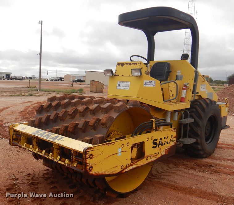 Sakai SV400T  single drum vibratory roller - DJ7519