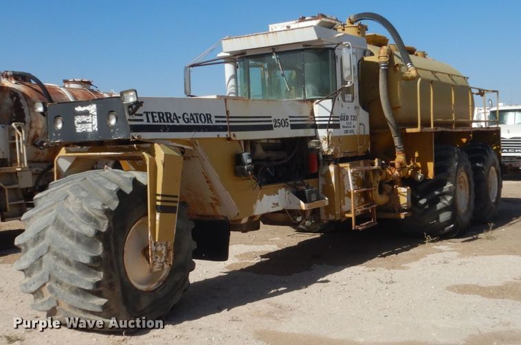 Ag-Chem Terra-Gator 2505  water wagon - DL6121