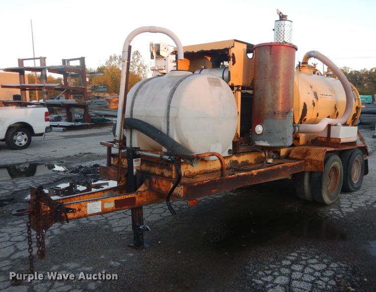 1998 Vac-Tron PMD-800  vacuum excavator - JF9957