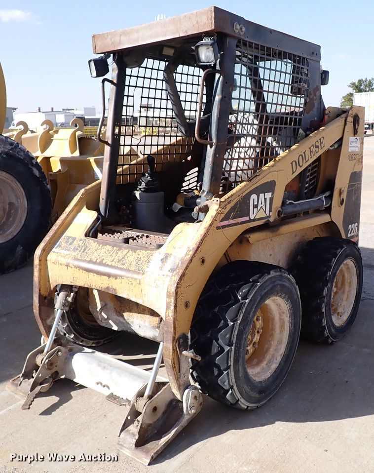 2003 Caterpillar 226  skid steer loader - DJ2398