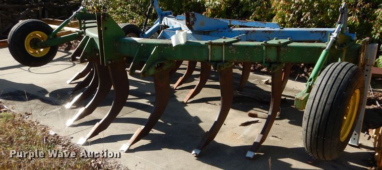 John Deere E0900  V-ripper - DM0678