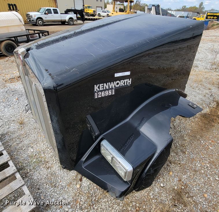 Kenworth T800  hood - ID9498