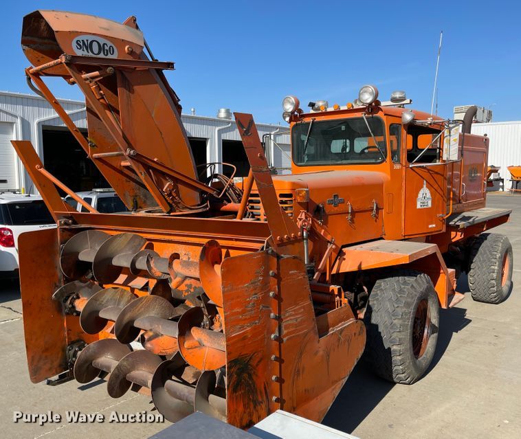 1980 Oshkosh P23232  snow blower truck - IK9677