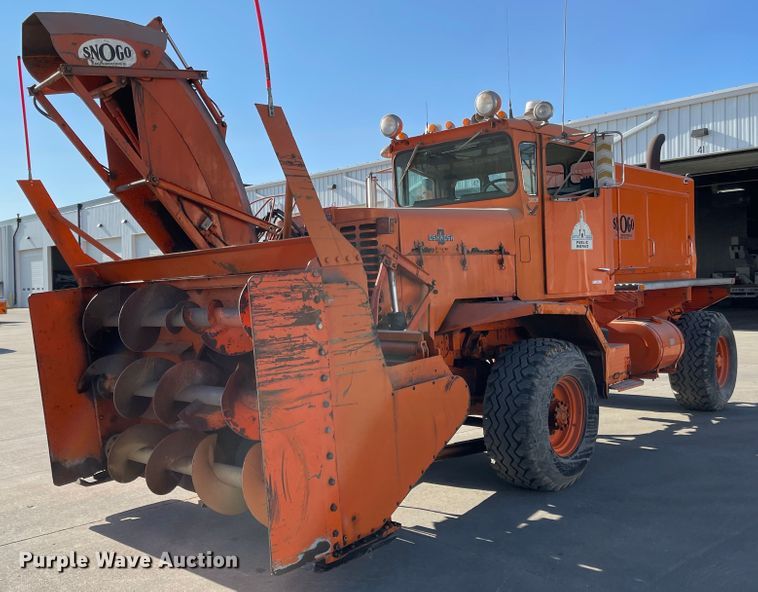 1979 Oshkosh P23232  snow blower truck - IK9679