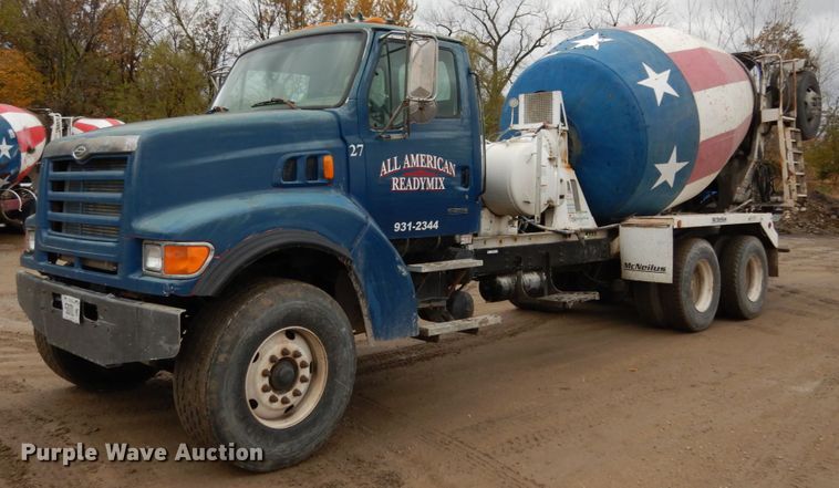 1999 Sterling LT9511  ready mix truck - JI9348