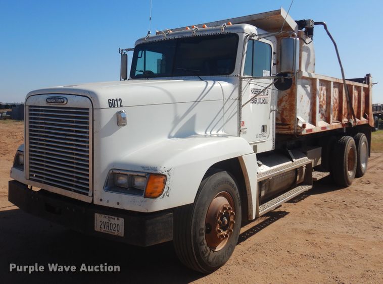 1999 Freightliner FLD120  dump truck - DL6016
