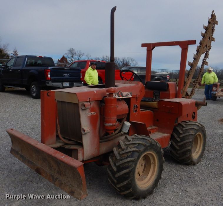 1973 Ditch Witch R40  trencher - DH8075