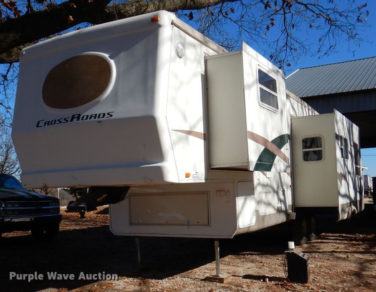 2004 Cross Roads Paradise Point  camper - DJ3759