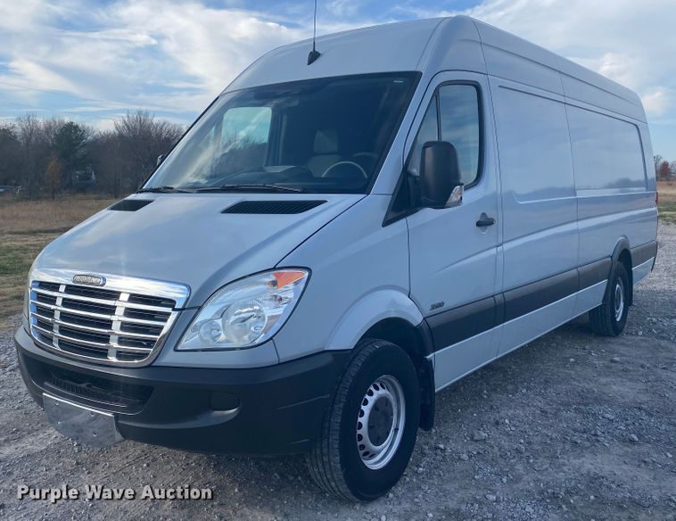 2008 Freightliner Sprinter 2500  van - JN9102