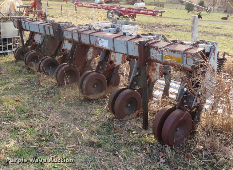 Hiniker Econ-O-Till  row crop cultivator - DN7851