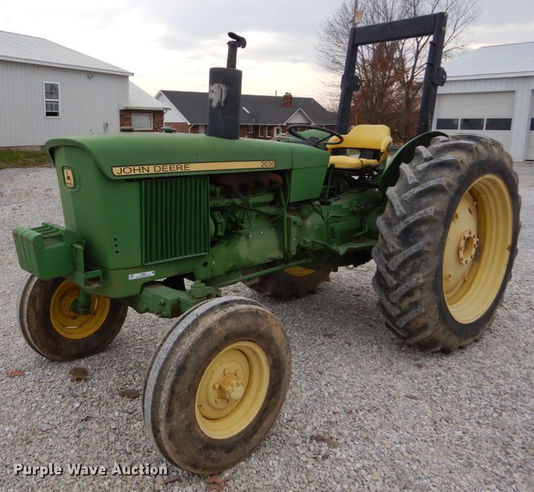 John Deere 2030  tractor - IV9660