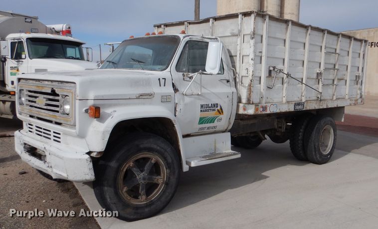 1985 Chevrolet C70  grain truck - IV9840
