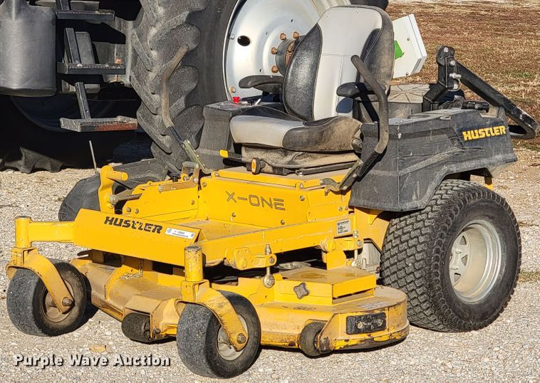 Hustler X-One  ZTR lawn mower - IX9585