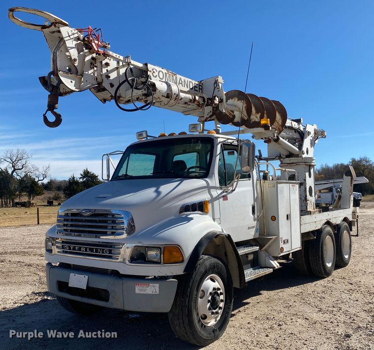 2002 Sterling M8500 Acterra  digger derrick truck - DI3643