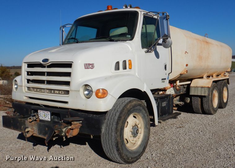 2001 Sterling LT7500  water truck - DK1463