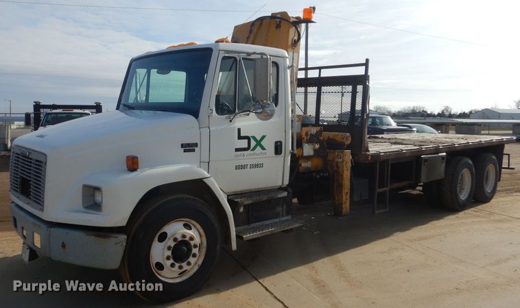 2003 Freightliner FL80  crane truck - DK3275