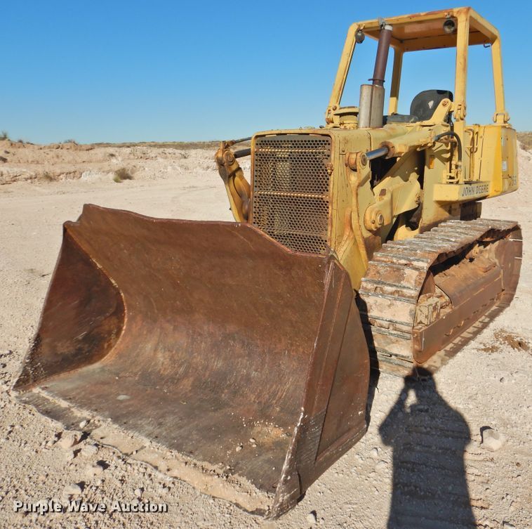 1984 John Deere 755A  track loader - DN0080