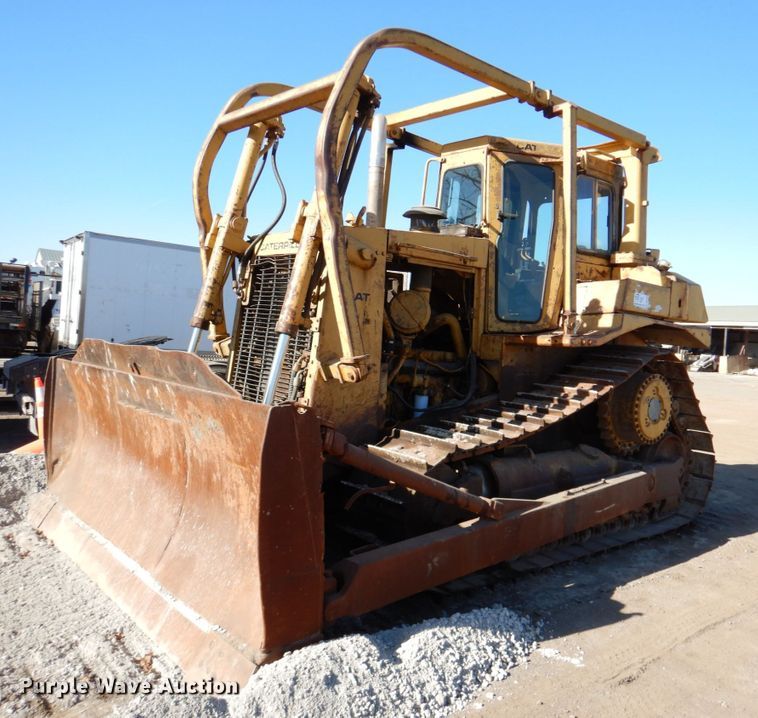 1986 Caterpillar D7H  dozer - DN2528