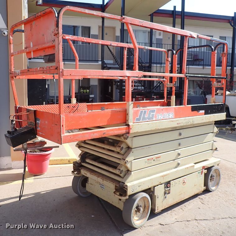 JLG 3246E2  scissor lift - IK9181